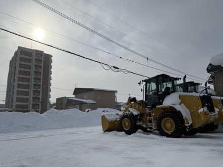 旭川 事務所前 除雪準備の様子 株式会社コワタ